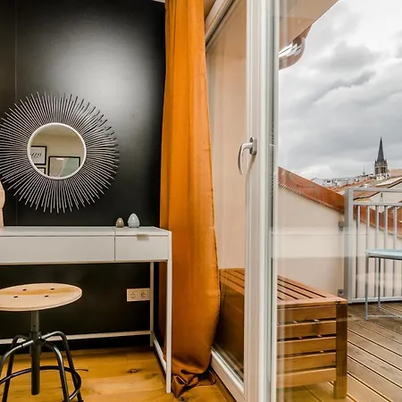 Appartement Days - Premium Loft With Ac & View Of The Zizkov Tower From Spacious Terrace *
