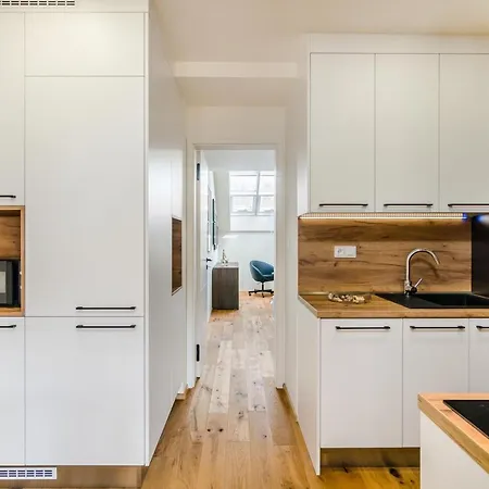 Days - Premium Loft With Ac & View Of The Zizkov Tower From Spacious Terrace
