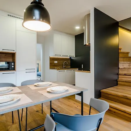 Appartement Days - Premium Loft With Ac & View Of The Zizkov Tower From Spacious Terrace *