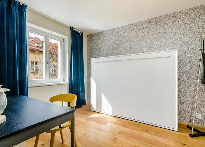 Days - Premium Loft With Ac & View Of The Zizkov Tower From Spacious Terrace Prag