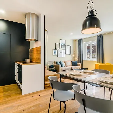 Days - Premium Loft With Ac & View Of The Zizkov Tower From Spacious Terrace