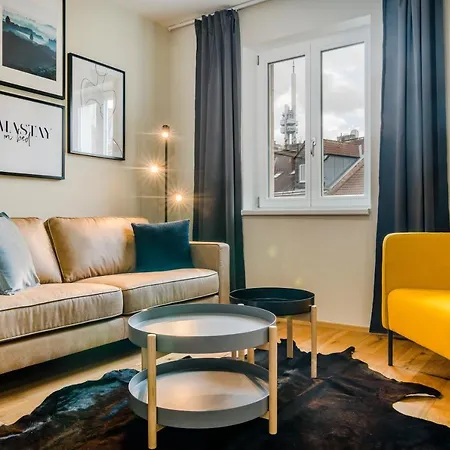 Apartament Days - Premium Loft With Ac & View Of The Zizkov Tower From Spacious Terrace