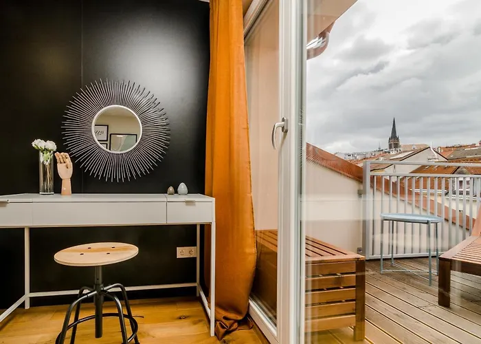Apartmán Days - Premium Loft With Ac & View Of The Zizkov Tower From Spacious Terrace *