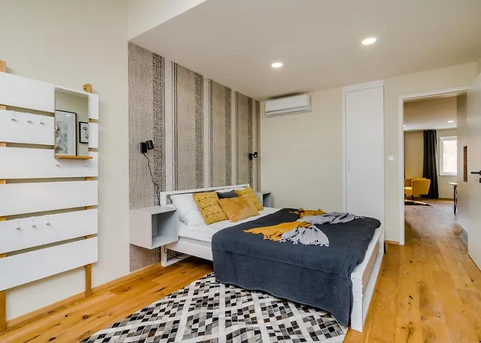 Days - Premium Loft With Ac & View Of The Zizkov Tower From Spacious Terrace Apartmán Praha